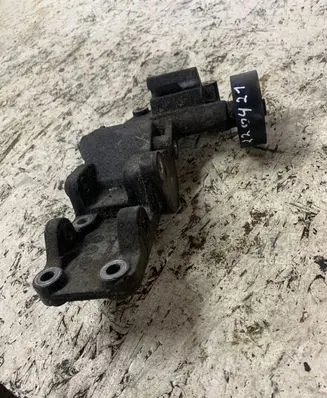 Mitsubishi Outlander Engine mounting bracket
