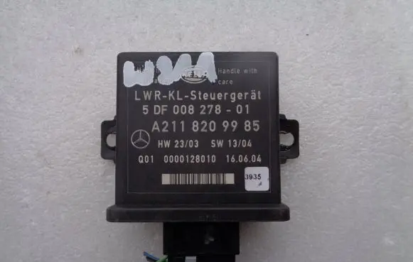 Mercedes-Benz E W211 Light module LCM A2118209985