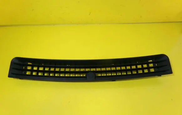 Ford Mondeo Mk III Dash center air vent grill 1S7HB18C491