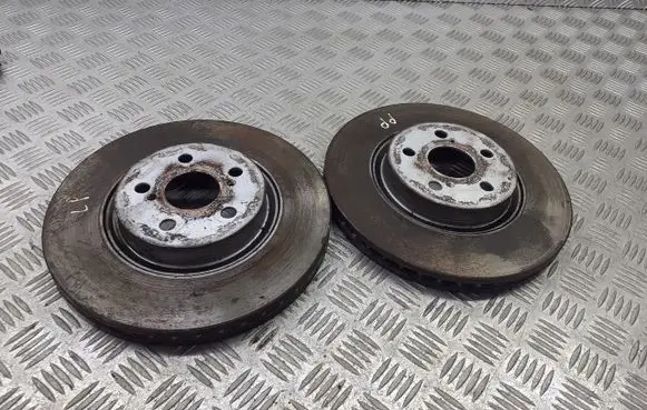 Toyota Avensis T250 Front brake disc