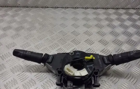 Nissan Tiida C11 Wiper turn signal indicator stalk/switch