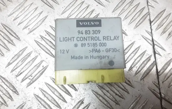 Volvo S70 V70 V70 XC Light relay 9483309
