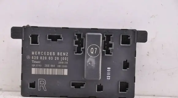 Mercedes-Benz Vito Viano W639 Door control unit/module 6398200326