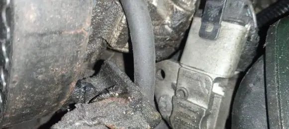 Volvo S80 Fuel pressure sensor 0261230110