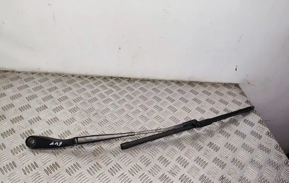 Front wiper blade arm