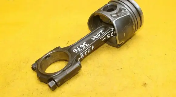 Ford Mondeo MK IV Piston with connecting rod 085190