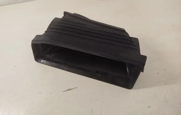 Audi A8 S8 D4 4H Air intake duct part 4H0129628AA