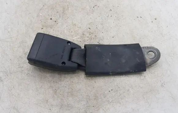 Toyota Aygo AB10 Rear seatbelt buckle NOCODE