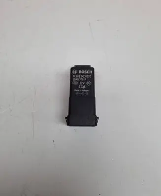 Glow plug pre-heat relay