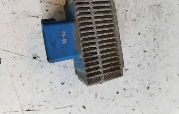 Opel Zafira B Glow plug pre-heat relay 51299014B