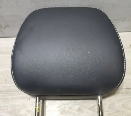 Suzuki Vitara (LY) Front seat headrest R702