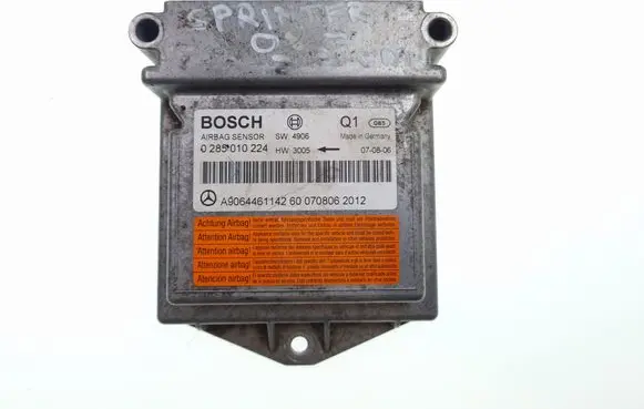 Mercedes-Benz Sprinter W901 W902 W903 W904 Airbag control unit/module 0285010224 A9064461142