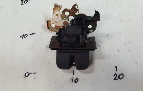 Skoda Rapid (NH) Tailgate/trunk/boot lock/catch/latch 
