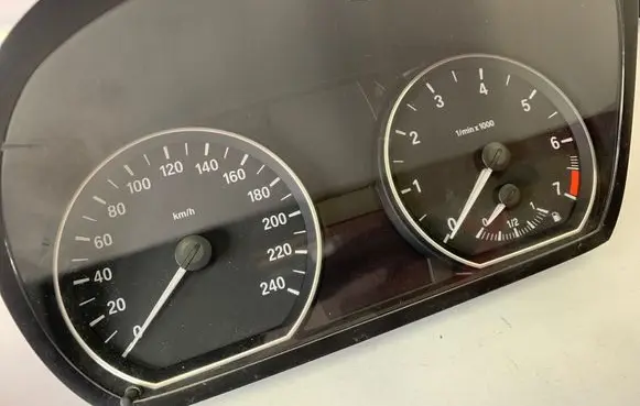 BMW 1 E81 E87 Speedometer (instrument cluster) 9166813
