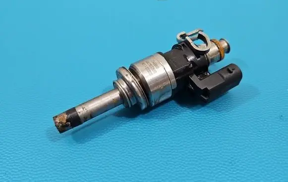 Porsche Panamera (970) Fuel injector 94611012860 IMPRK1520232