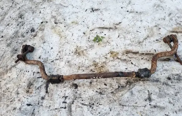 Toyota RAV 4 (XA30) Rear anti-roll bar/sway bar 
