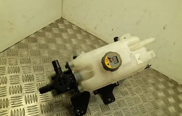 Coolant expansion tank/reservoir