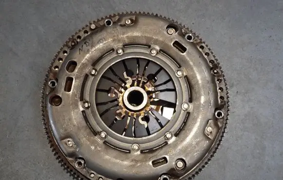 Volkswagen New Beetle Clutch set kit 038141033C 038111025D 038105264K