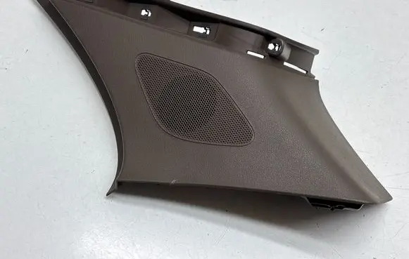 Porsche Macan (95B) (D)pillar trim (top) 95B867246