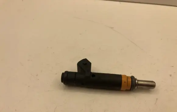 BMW 7 E65 E66 Fuel injector 7506924
