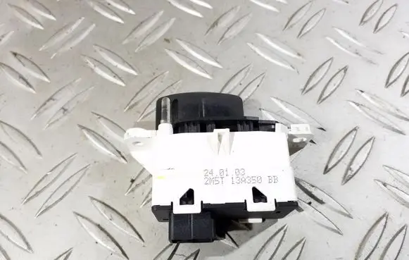 Ford Focus Hazard light switch 2M5T13A350BB