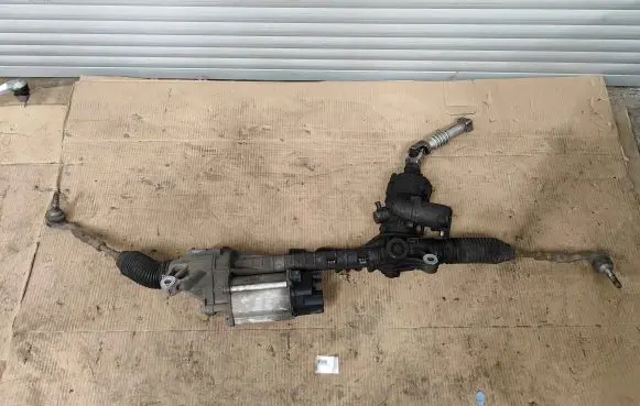 BMW 5 F10 F11 Steering rack 6798141
