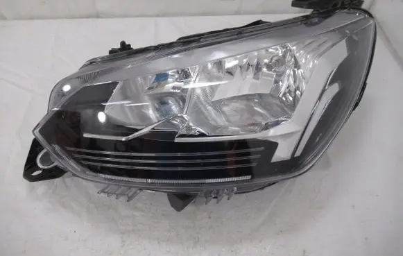 Peugeot 208 Headlight/headlamp
