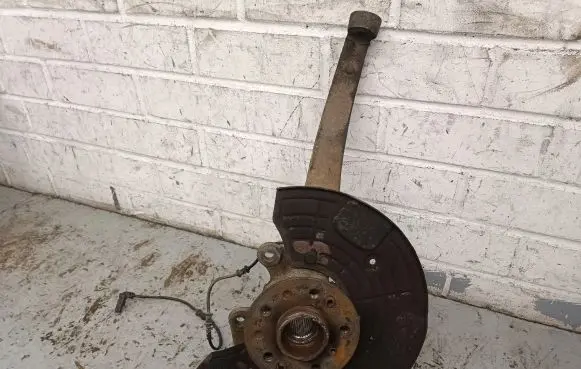 Mercedes-Benz R W251 Front wheel hub