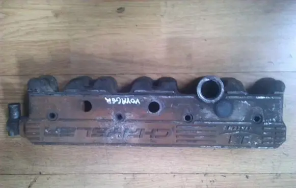 Chrysler Voyager Rocker cam cover 