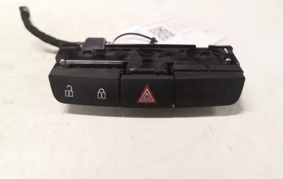 Opel Insignia A Hazard light switch 13271927