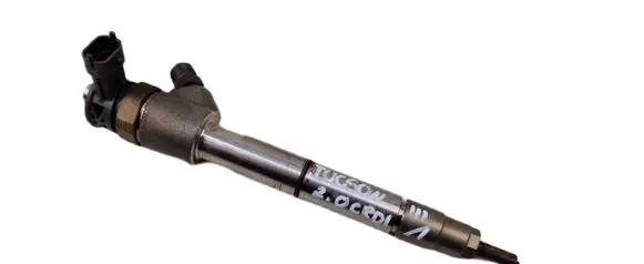 Hyundai Tucson TL Fuel injector 338002F600 0445110582