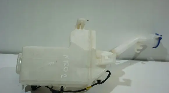 KIA Pro Cee'd II Windshield washer fluid reservoir/tank 