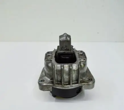 BMW 5 F10 F11 Engine mount bracket G2038310 6777371