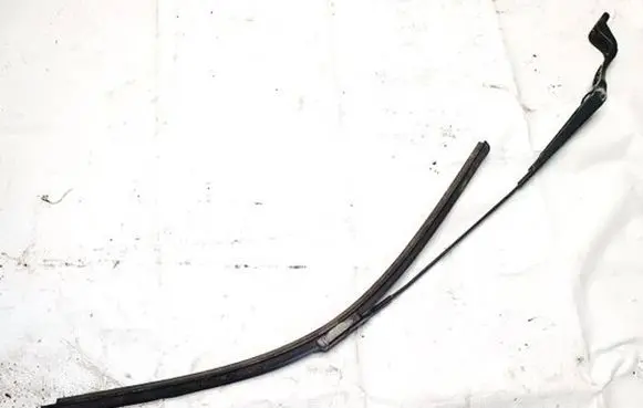Front wiper blade arm