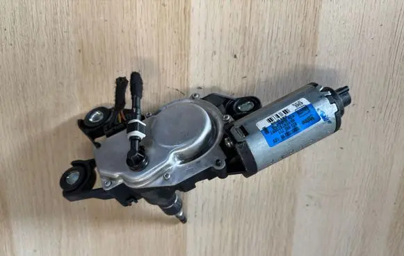 Seat Ibiza IV (6J,6P) Rear window wiper motor 6J3955711