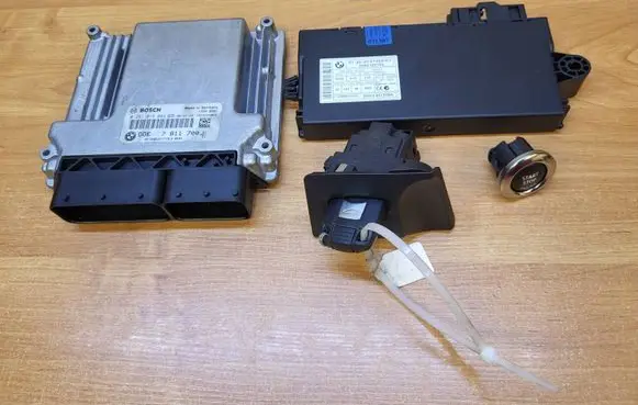 BMW 3 E92 E93 Engine ECU kit and lock set 