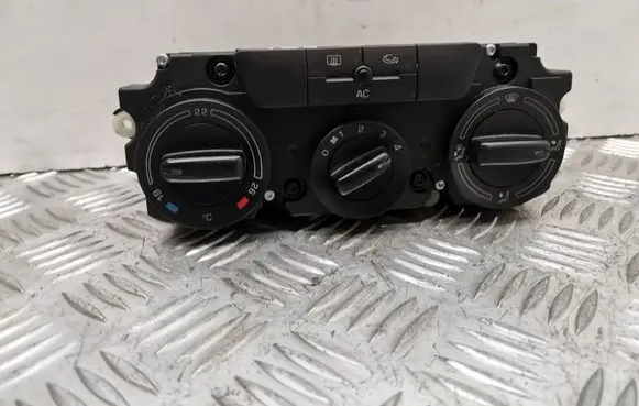 Skoda Octavia Mk2 (1Z) Climate control unit 05S20A174358110