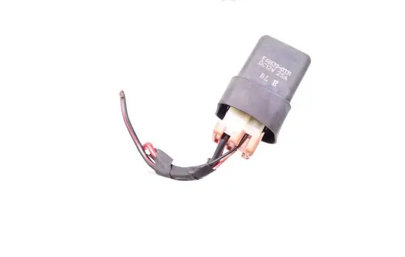 KIA Carens II Glow plug pre-heat relay E466330331
