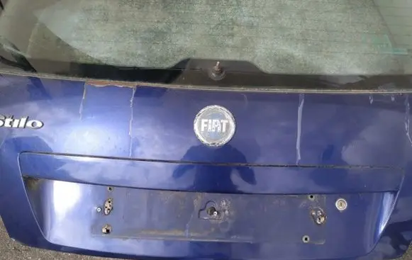 Fiat Stilo Trunk door license plate light bar 