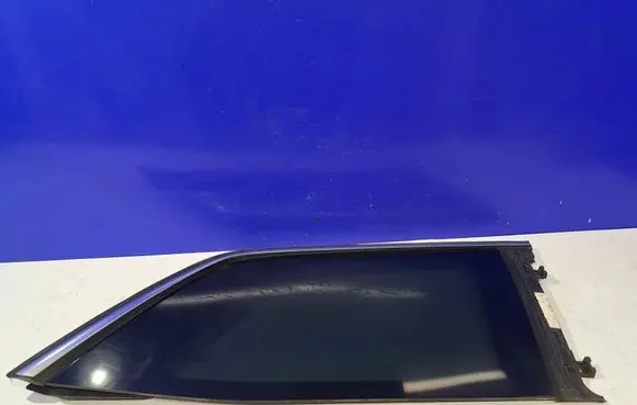 Mercedes-Benz GL X166 Rear side window A1666700387 E643R009545
