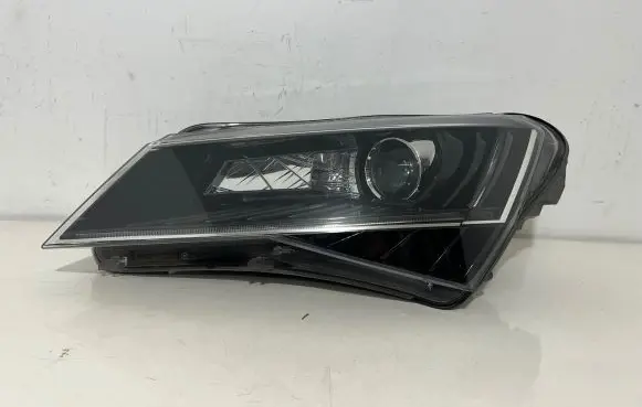Skoda Superb B8 (3V) Headlight/headlamp 3V1941015B