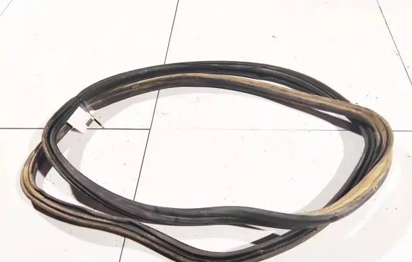 Audi A4 S4 B5 8D Rubber seal front coupe door 