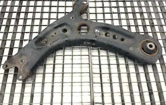 Volkswagen Golf VII Front control arm 