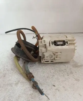 Volkswagen Golf III Mechanical fuel pump 135155415
