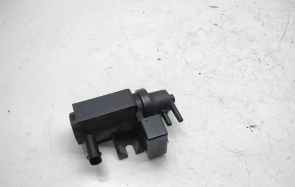 BMW 5 E60 E61 Turbo solenoid valve 7805391 11747805391