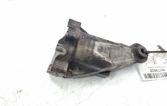Mercedes-Benz E W212 Engine mounting bracket A6512233404