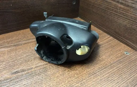 Steering wheel column trim