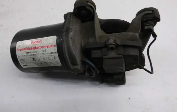 Mazda 121 Front wiper linkage and motor 849100-6383