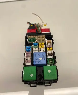 Peugeot 508 Fuse module 9665492680 018014781 3911102102