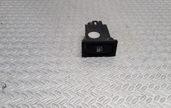 Toyota Avensis T250 Fuel tank opening switch 
